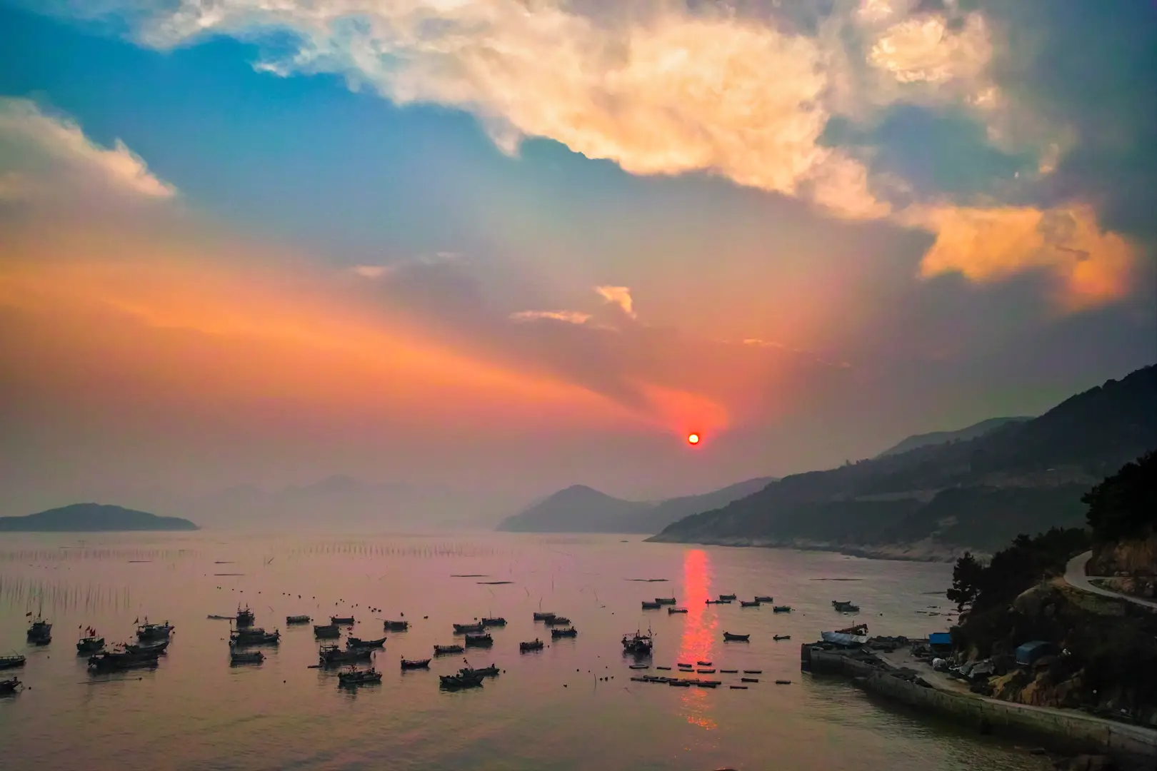 Seascape — Xiapu coastal light