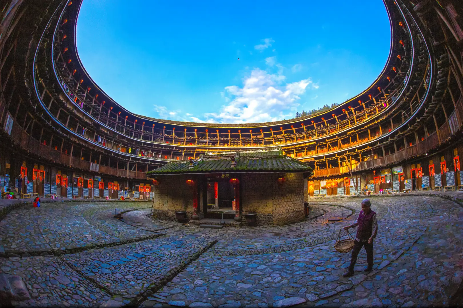 Circular House — Tianluokeng Tulou